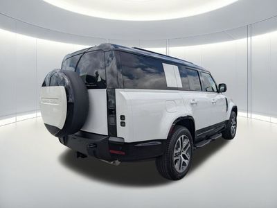 2026 Land Rover Defender 130 - Photo 5