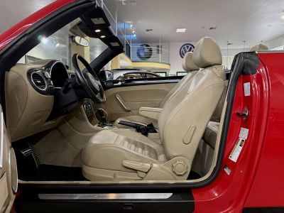 2013 Volkswagen Beetle Convertible - Photo 13