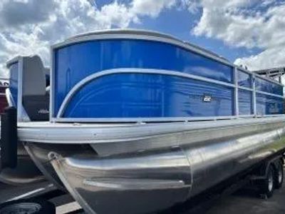 2026 Sun Tracker Party Barge 22 XP3 — front three-quarter view