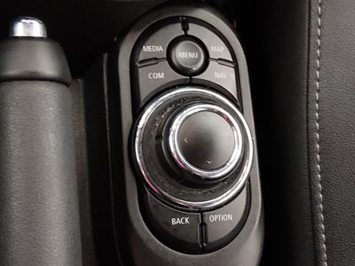 2024 MINI Convertible — photo 20 view