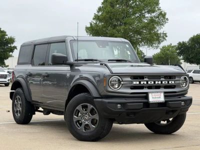 2024 Ford Bronco - Photo 2