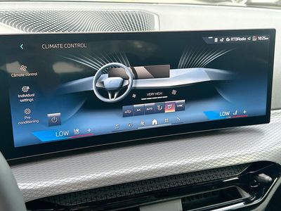 2026 BMW 4 Series — photo 13 view