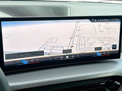 2026 BMW 4 Series — photo 11 view