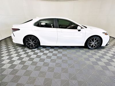 2024 Toyota Camry - Photo 2