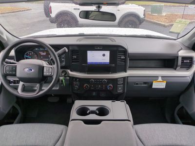 2026 Ford F-350SD — photo 15 view