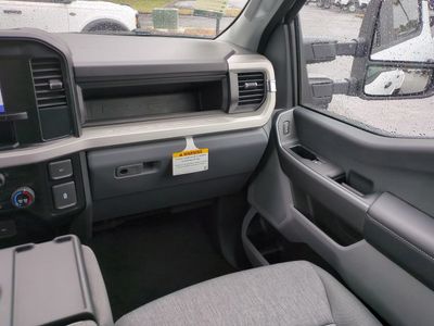 2026 Ford F-350SD — photo 17 view