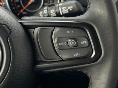 2023 Jeep Wrangler - Photo 25