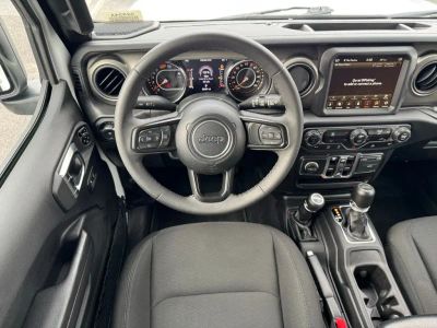 2023 Jeep Wrangler - Photo 22