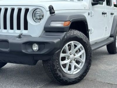 2023 Jeep Wrangler - Photo 5