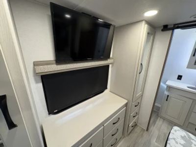 2024 Alliance RV Paradigm - Photo 12