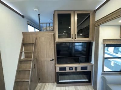 2024 Alliance RV Paradigm - Photo 10