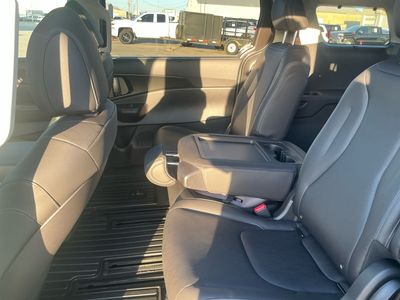 2026 Kia Carnival Hybrid — photo 17 view