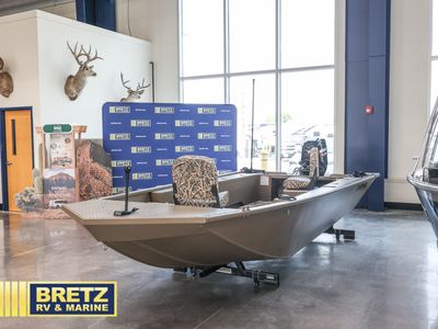 2026 Smoker Craft Sportsman — side profile view