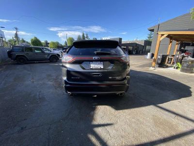 2017 Ford Edge — detail view