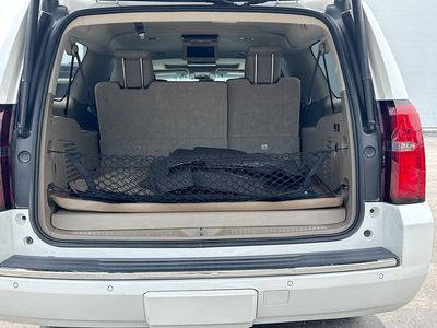 2019 Chevrolet Suburban — photo 12 view