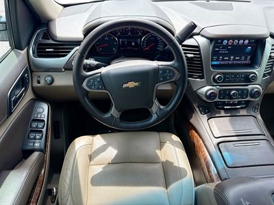 2019 Chevrolet Suburban — photo 18 view
