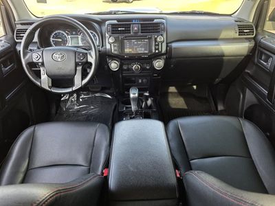 2018 Toyota 4Runner — photo 8 view