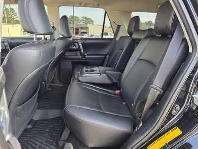 2018 Toyota 4Runner — photo 16 view