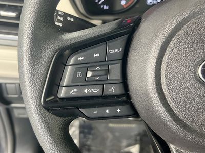 2025 Subaru Forester — photo 17 view