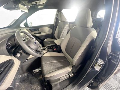 2025 Subaru Forester — photo 10 view