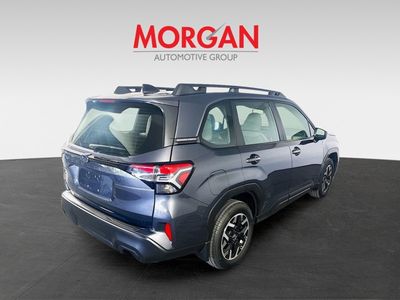 2025 Subaru Forester — photo 8 view