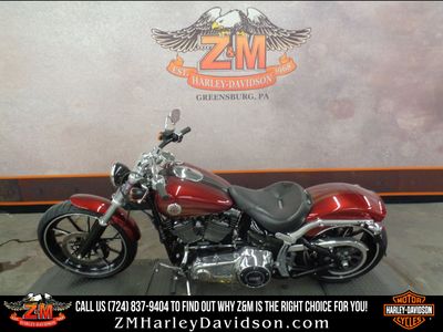 2016 Harley-Davidson Breakout — engine compartment view