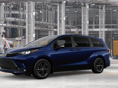 2026 Toyota Sienna — side profile view