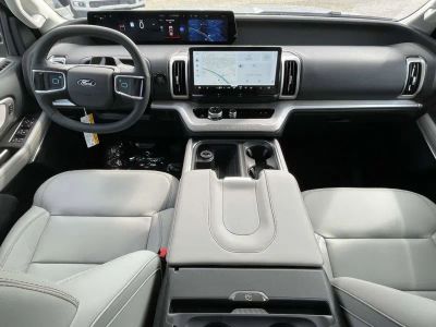 2025 Ford Expedition Max - Photo 11