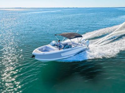 2025 Aviara AV28 Outboard - Photo 13