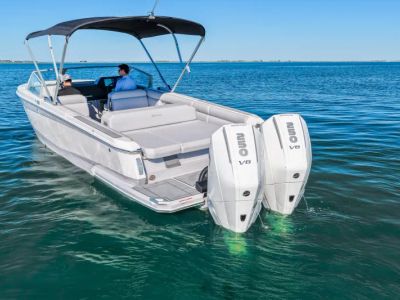 2025 Aviara AV28 Outboard - Photo 4