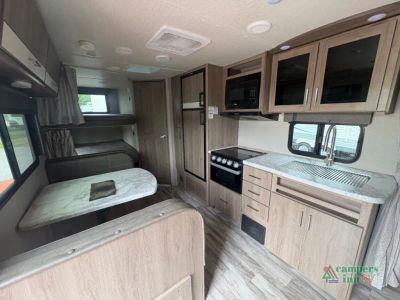 2021 Grand Design Imagine XLS — photo 9 view