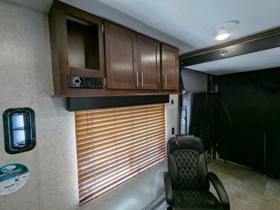 2018 Forest River Vengeance Rogue — photo 26 view