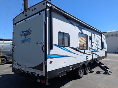 2018 Forest River Vengeance Rogue — photo 17 view