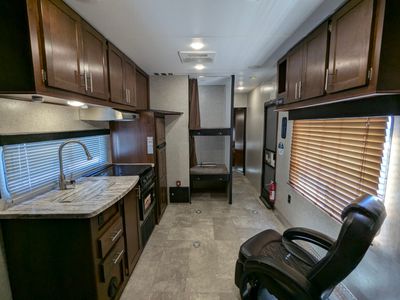 2018 Forest River Vengeance Rogue — photo 24 view