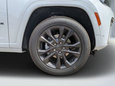 2026 Jeep Grand Cherokee — photo 10 view