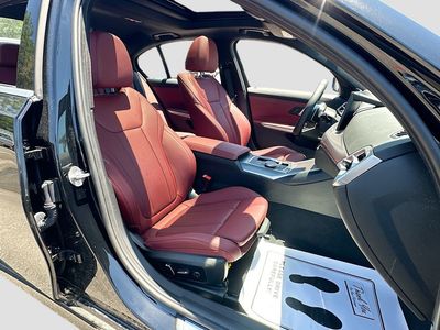 2025 BMW 3 Series - Photo 28