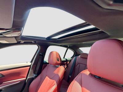 2025 BMW 3 Series - Photo 22