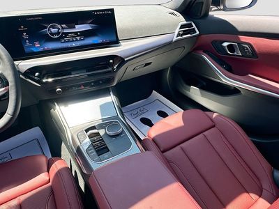 2025 BMW 3 Series - Photo 24