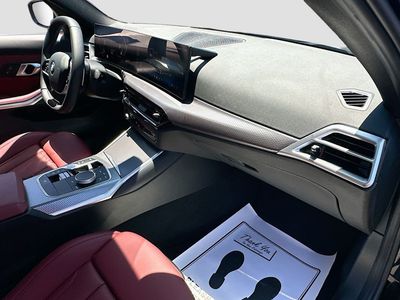 2025 BMW 3 Series - Photo 29