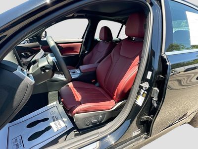 2025 BMW 3 Series - Photo 21