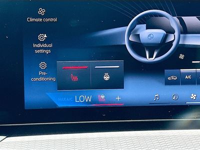 2025 BMW 3 Series - Photo 20