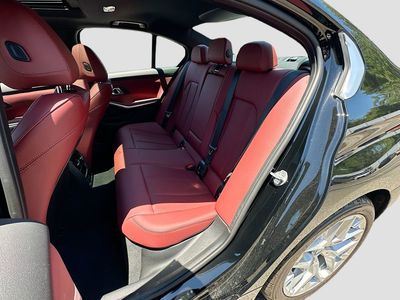 2025 BMW 3 Series - Photo 25