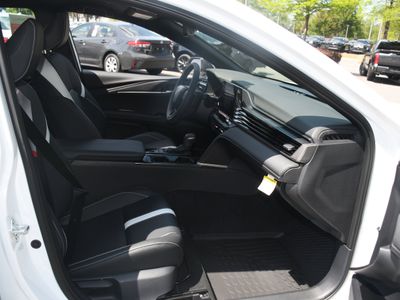2026 Toyota Camry - Photo 11