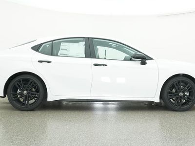 2026 Toyota Camry - Photo 13