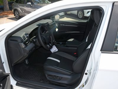 2026 Toyota Camry - Photo 3