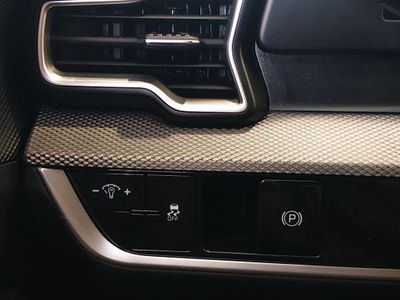 2025 Kia Sportage — photo 13 view