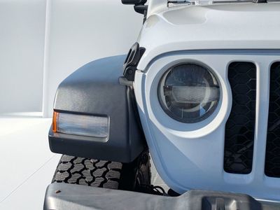 2021 Jeep Gladiator — photo 8 view