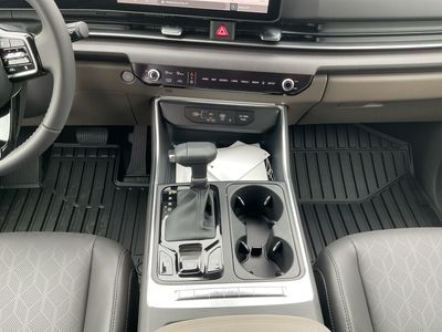 2026 Kia Carnival — photo 13 view
