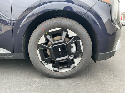 2026 Kia Carnival — photo 16 view