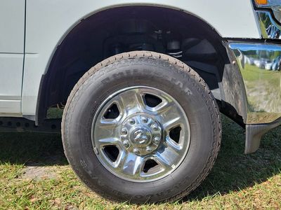 2023 Ram 2500 — photo 9 view